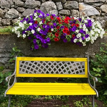 Maison Vallomy Bed & Breakfast 3*