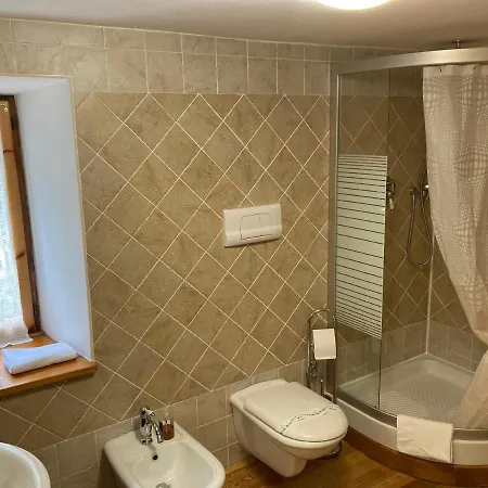 Bed & Breakfast Maison Vallomy Lillianes