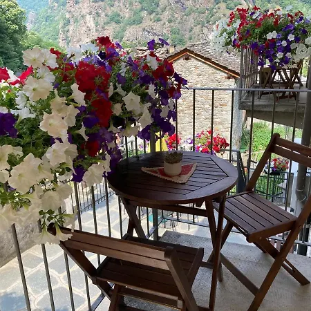 Maison Vallomy Bed & Breakfast *