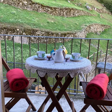 ベッド・アンド・ブレックファスト Maison Vallomy Lillianes