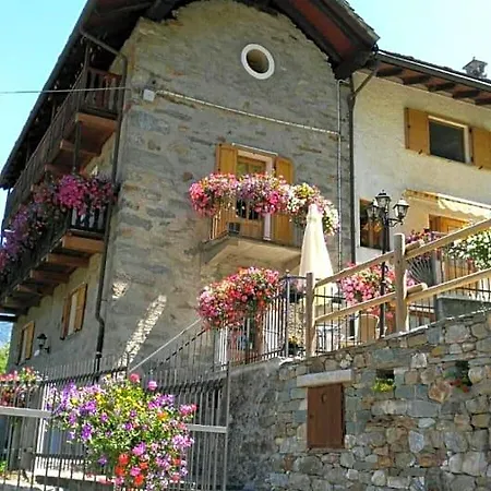 Maison Vallomy 3*