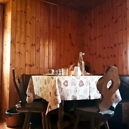 Maison Vallomy Bed & Breakfast Lillianes