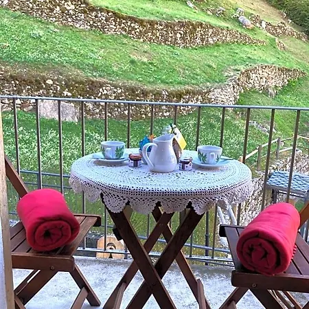 Maison Vallomy Bed & Breakfast 3*
