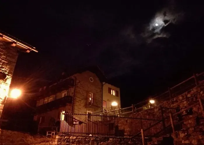 Bed & Breakfast Maison Vallomy 3*